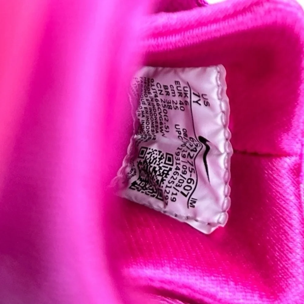Nike Hot Pink Huarache Run Sneakers (GS)